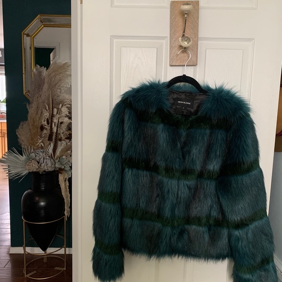 🌸host pick 🌸Neon Blonde medium coat - Picture 2 of 5